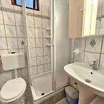 Apartment In 15492 *