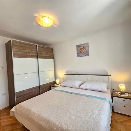 Apartman In 15492